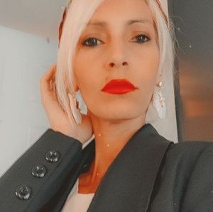 Meet your Posher, La barbi